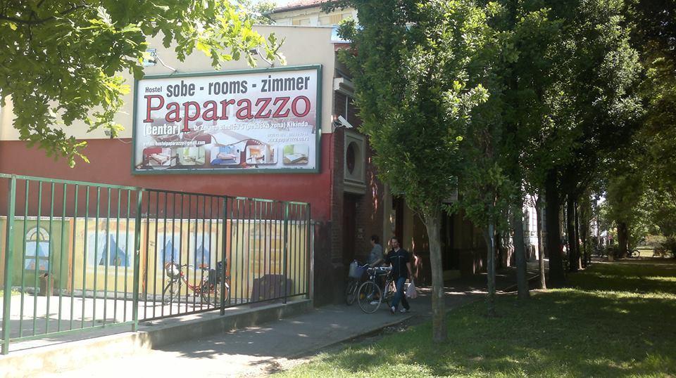 Hostel Paparazzo & Apartmens Kikinda المظهر الخارجي الصورة