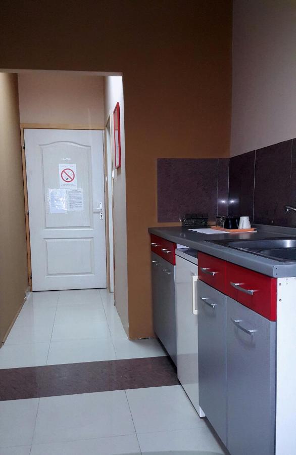 Hostel Paparazzo & Apartmens Kikinda المظهر الخارجي الصورة